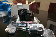 Foto En venta:brand new canon eos 5d mark ii, nikon d3,nikon d700,canon 40d,canon eos-5d digital camera