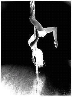 Foto Trabajo de bailarina exotica en italia